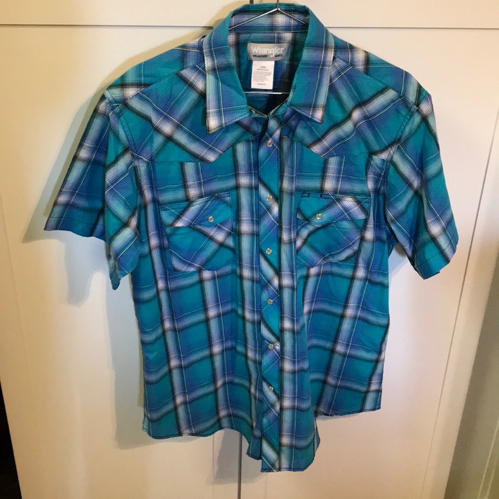 MENS LARGE WRANGLER SNAP BUTTON UP PLAID SHIRT